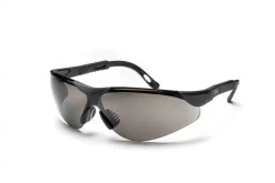 Active Gear Active VISION V141 Sicherheitsbrille Mit UV-Schutz, Schlag- Und Kratzfest (120 Stücke In Karton), Rauch