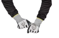 Active Gear Schnittschutzhandschuhe Active CUT C1180 Mit Beschichtung Aus Latex, Schnittschutz Klasse D (120 Paare In Karton), Grau -Arbeitsschutzkleidung Geschäft 911FC515 508F 3755 A845 8B51AA6547FB